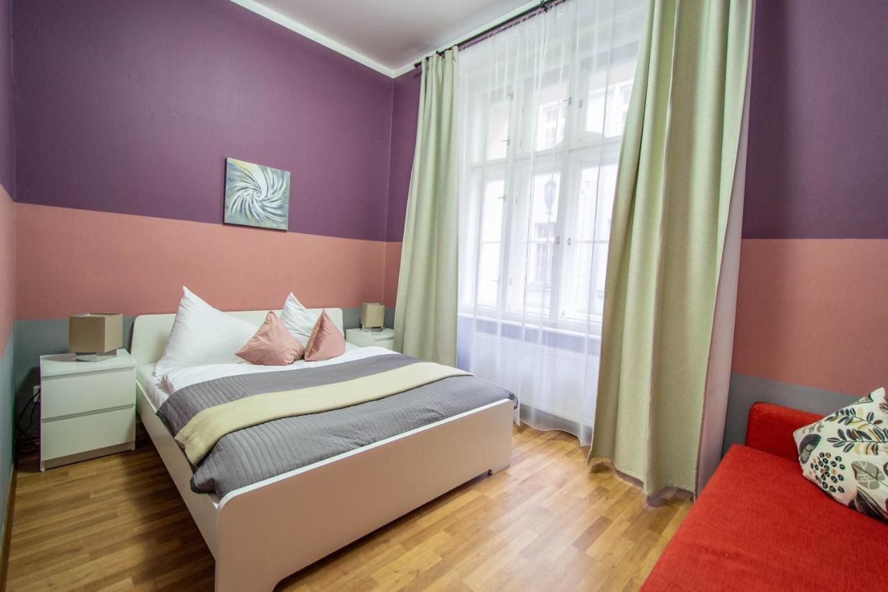Ruzova Apartment By Ruterra Praga Exterior foto